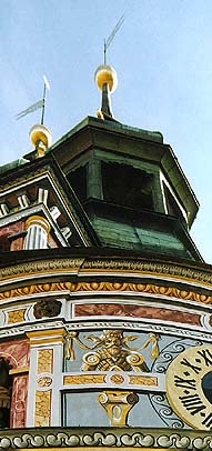 Rekonstruktion der Malerausschmückung des Schlossturmes in Český Krumlov in einem Teil des Tambours und des Dacherkers der Laterne, foto:  Ladislav Pouzar 