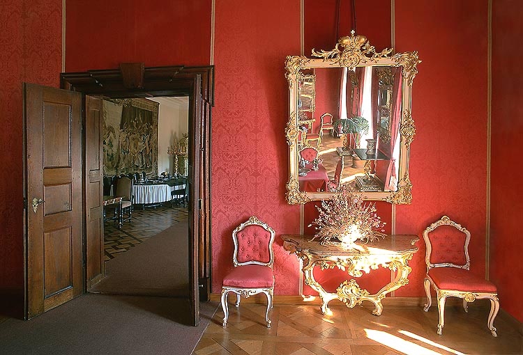 Baldachine salon in the Baroque suite of the Český Krumlov Castle, foto: Libor Sváček