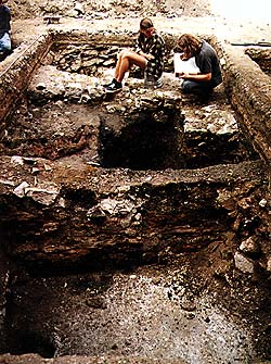 Archeological research on 2nd courtyard of Český Krumlov Castle 