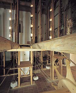 Versenkungen im unteren Teil der Maschinerie des Schlosstheaters in Český Krumlov, 1999, Foto: Věroslav Škrabánek 