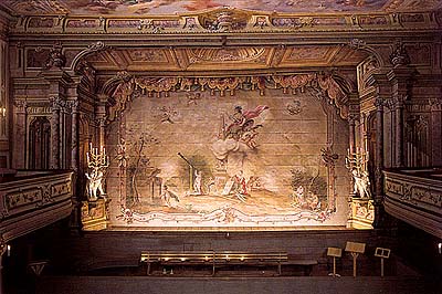 Vorhang des Schlosstheaters in Český Krumlov   