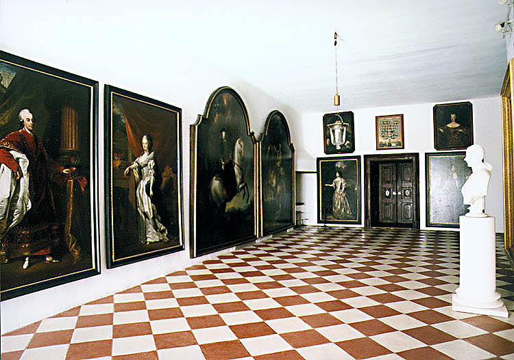 Reinstalace historických interiérů II. prohlídkové trasy zámku Český Krumlov, stav haly po reinstalaci