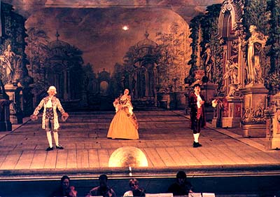 Zkušební produkce v zámeckém divadle Český Krumlov, záběr v roce 1998 