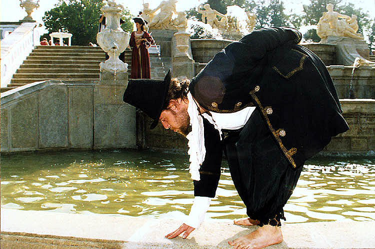 Oslava znovuzprovoznění kaskádové fontány v zámecké zahradě, 3.8. 1998, šašek