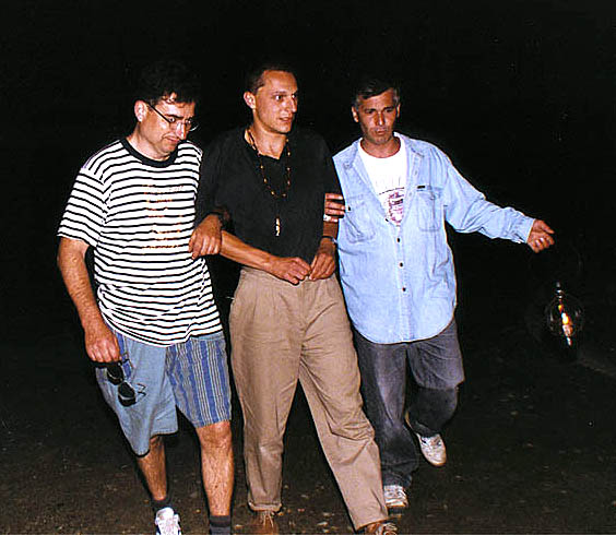 Český Krumlov, oslava obnovení zámecké kaskádové fontány 3.8.1998, účastníci oslavy při odchodu