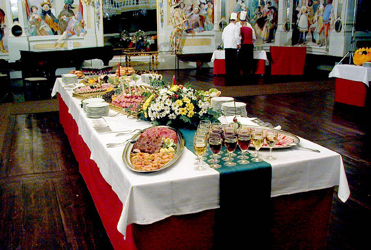 Reception table in the Masquerade Hall at the Český Krumlov Castle, foto: Lubor Mrázek