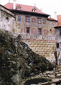 Schloss Nr. 59 - Kleine Burg, Fassade über dem Bärengraben nach der Restaurierung, Foto: Ing. Ladislav Pouzar, 1998 