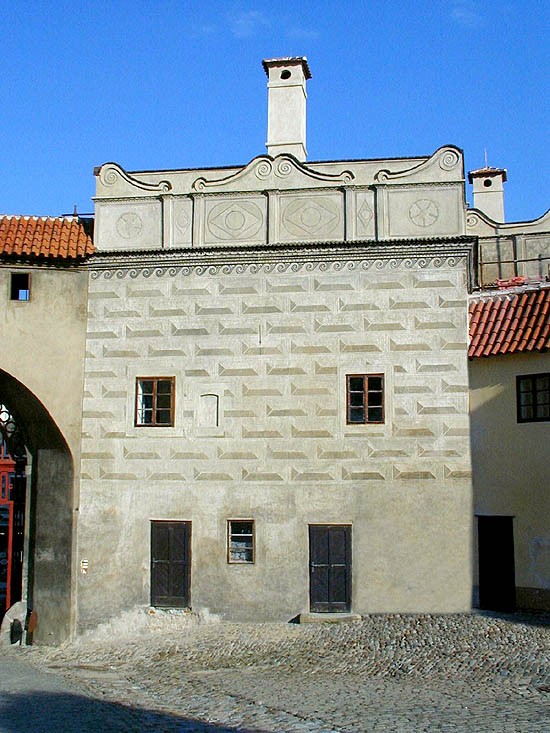 Schloss Nr. 46 - Neue Apotheke, Ansicht vom I. Schlosshof aus, 2000, Foto: Zdena Flašková