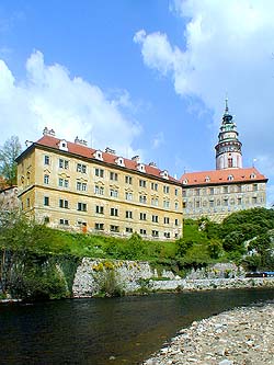 Schloss Nr. 59 - Münze, Gebäude von der Südseite vom Fluss Vltava (Moldau), 2001, Foto: Lubor Mrázek 